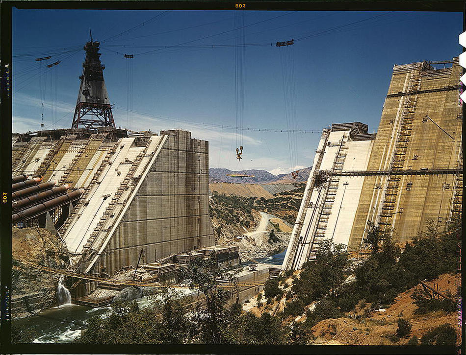 Shasta dam under construction